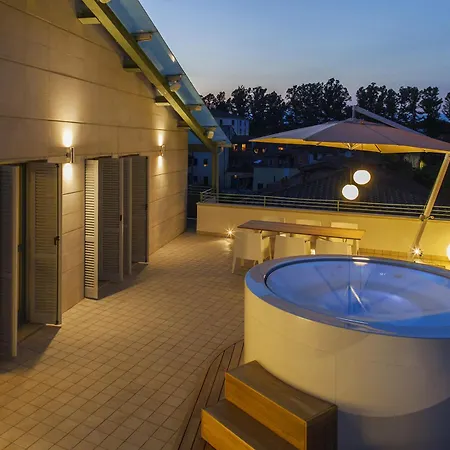 Canticle Luxury Λούκα